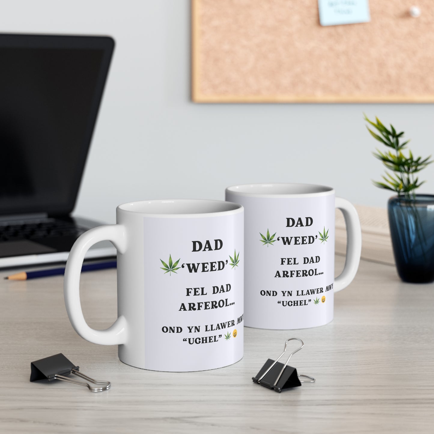 Cwpan Coffi Sul y Tadau Cymraeg Doniol â Thema Canabis — Dad 'Weed' Mug