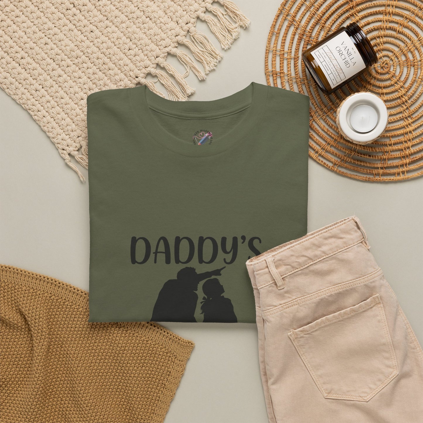 Daddy's Little Girl T-Shirt — Father Daughter Matching Tee, Cute Daddy's Little Girl Graphic Shirt for Dad Gifts & Family Photos
